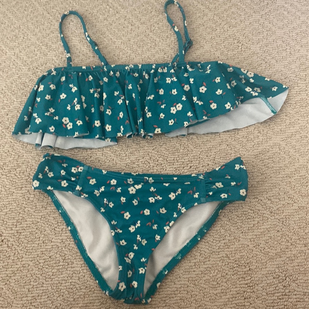 Girls floral Billabong Bikini never worn